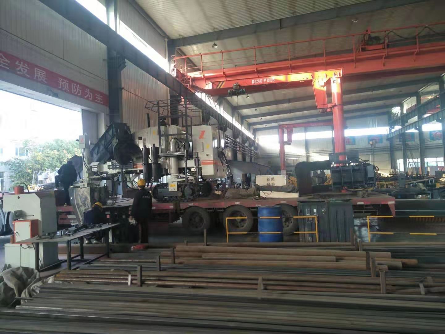 發(fā)車！新路緣混凝土滑模攤鋪機(jī)發(fā)襄陽棗陽，助力公路修筑